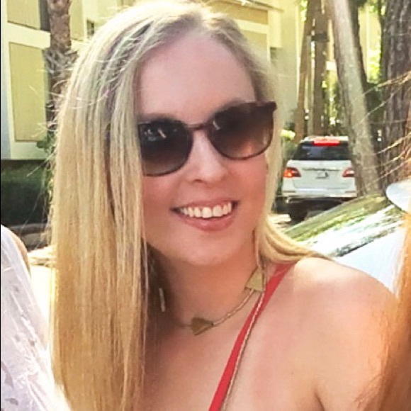 Meet your Posher, Whitley - Picture 1 of 1